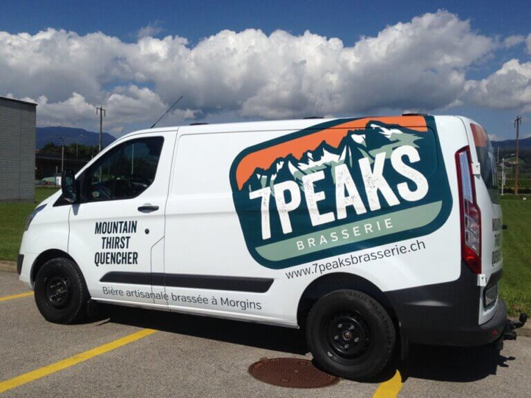 Camionnette de la brasserie artisanale 7Peaks.