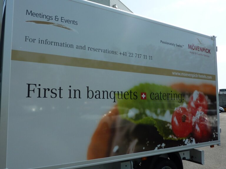 Camion Mövenpick pour banquets et traiteur.